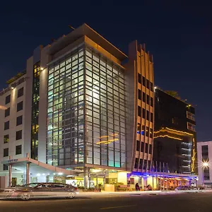 3* Apartahotel Mena Albarsha At The Mall